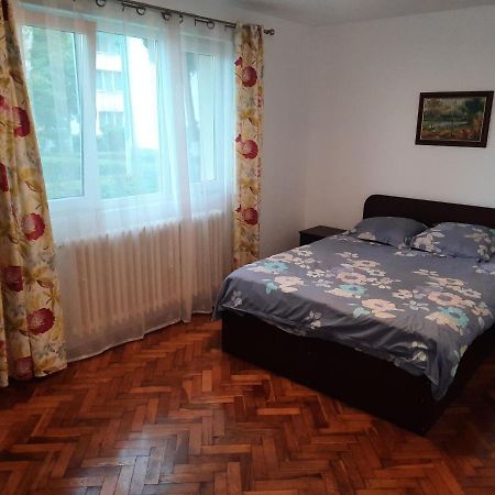 Cozy Three Rooms Apartment Cluj-Napoca Exterior foto
