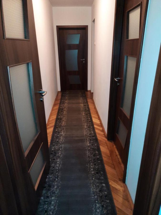 Cozy Three Rooms Apartment Cluj-Napoca Exterior foto